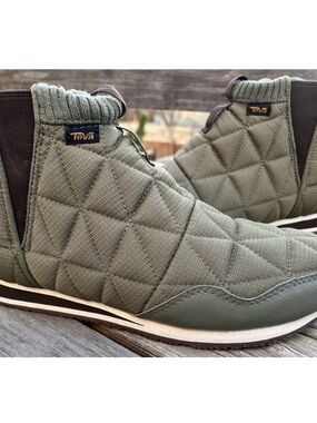 Teva ReEmber Mid Boot in Olive Green 
MSRP $115
